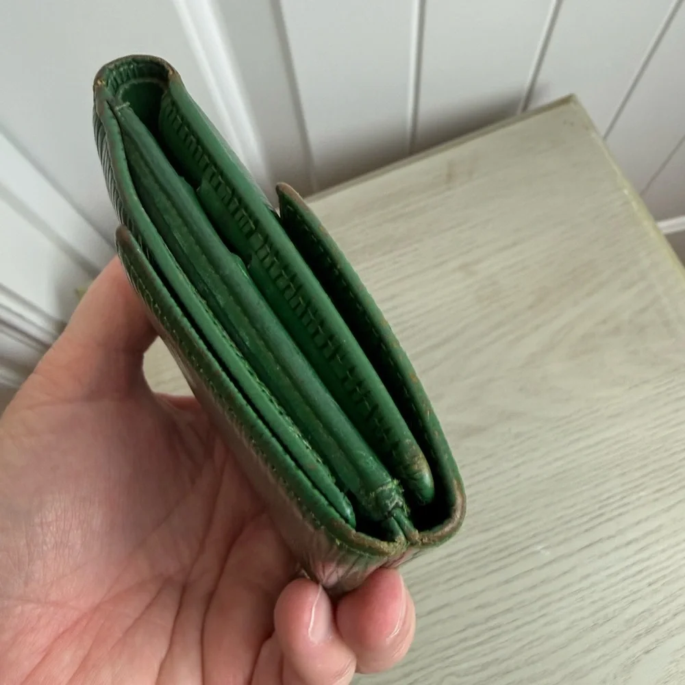 Louis Vuitton Epi Green Elise double side Wallet *Authentic*